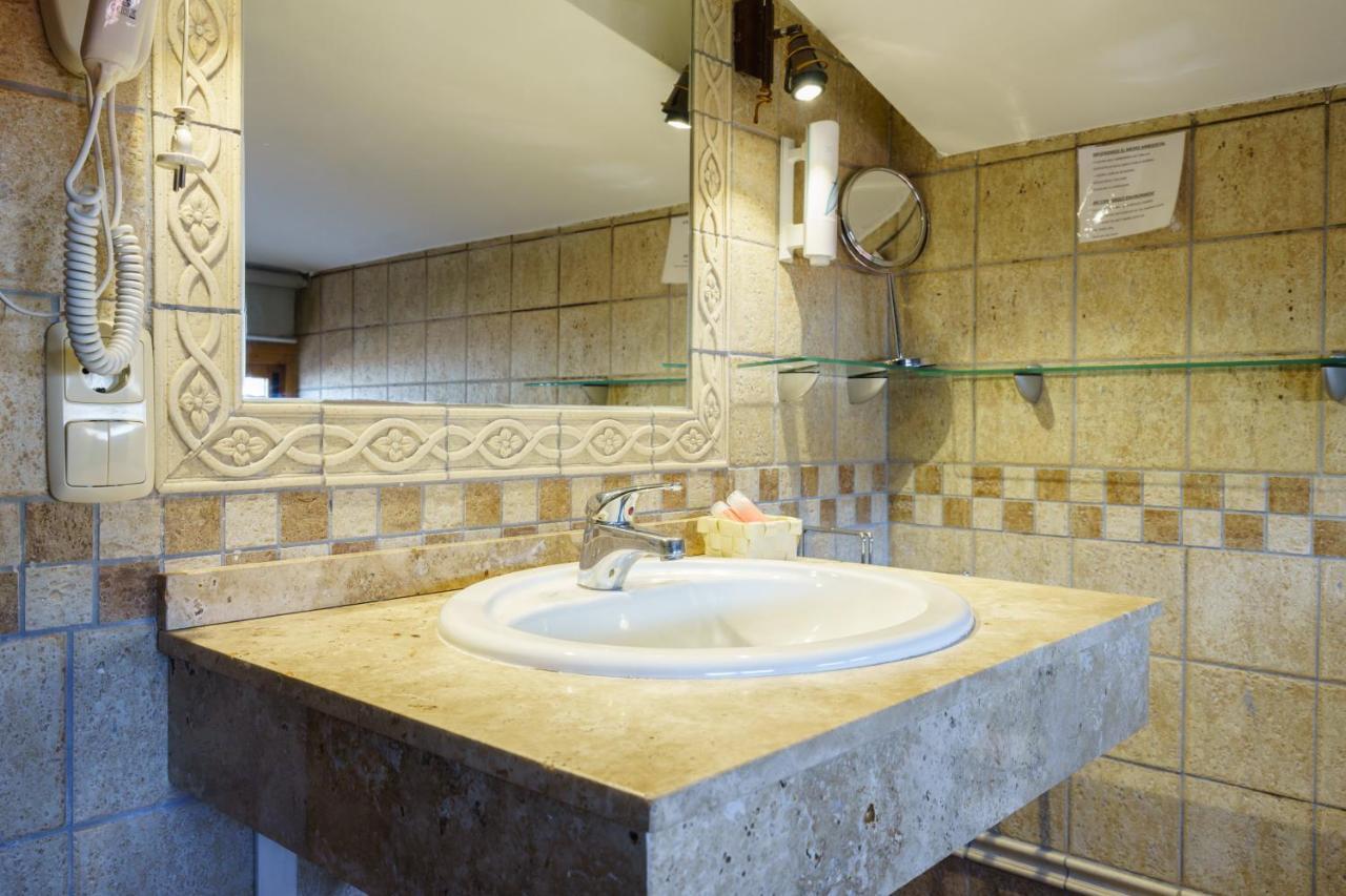 Hotel Boutique Reina Mora غرناطة المظهر الخارجي الصورة
